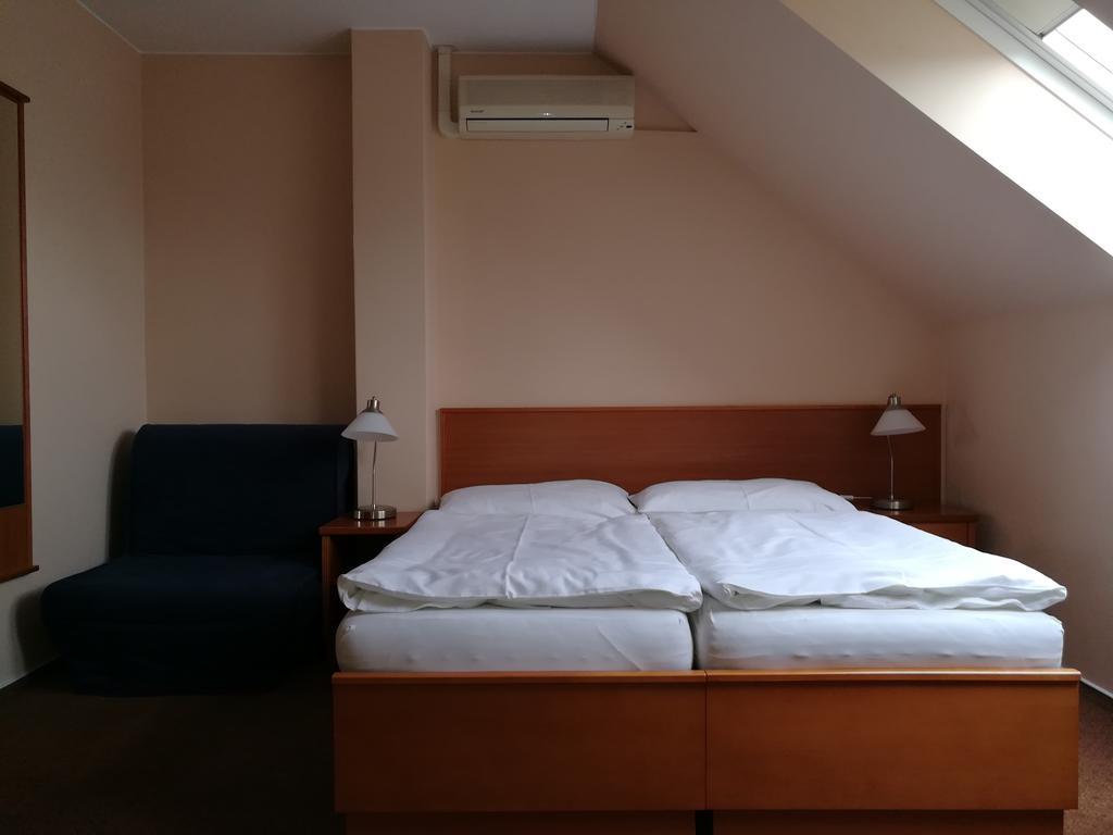 Penzion Siesta Valtice Ngoại thất bức ảnh